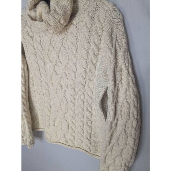 Inis Crafts Beige Cream 100% Merino Wool Cable Knit Sweater M Medium - Picture 3 of 9